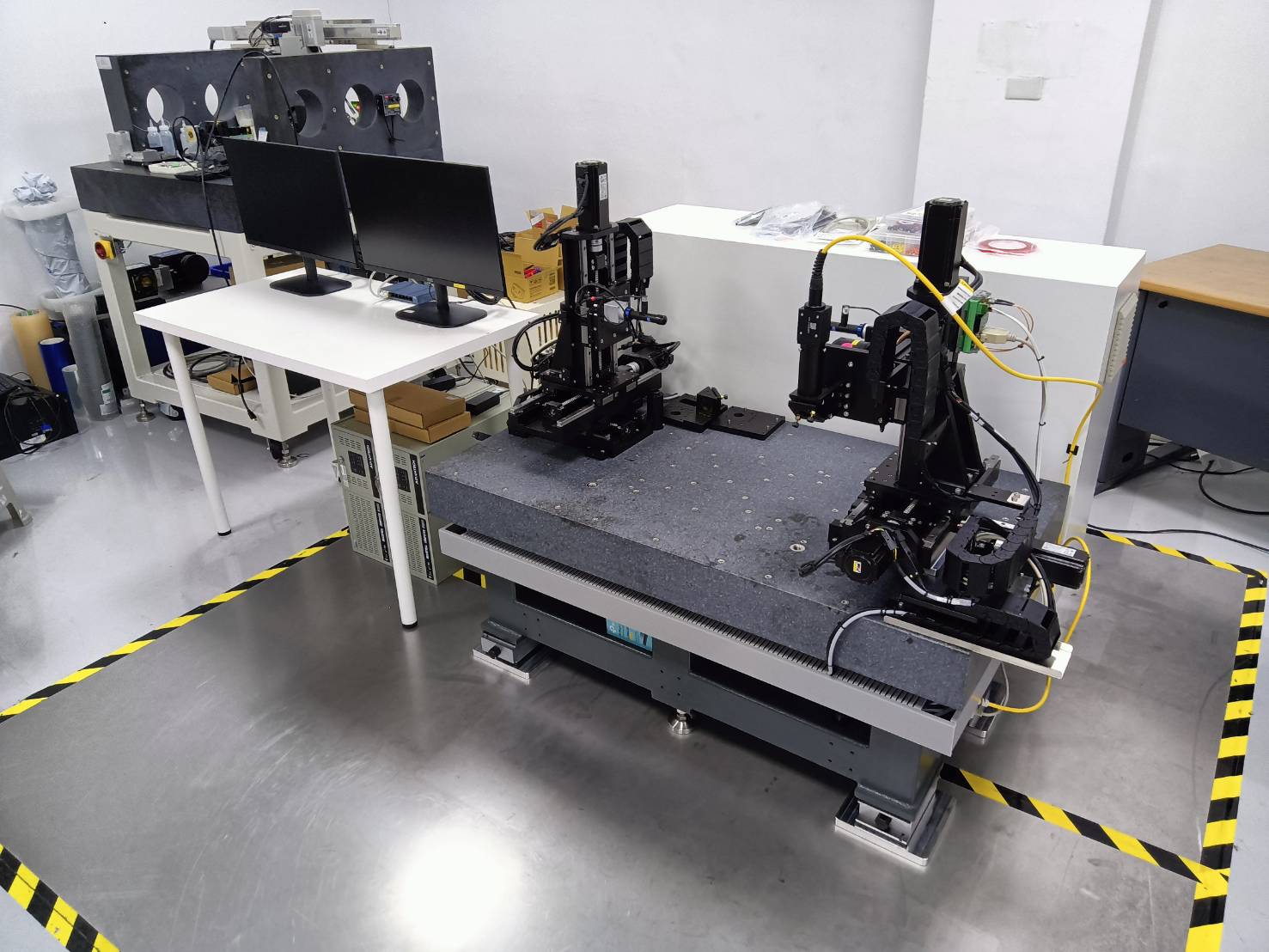 Double laser focusers for double productivity with half of the cost.